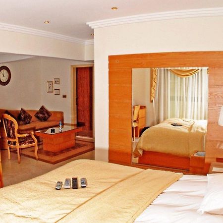 Mirage Suites Кувейт Стая снимка